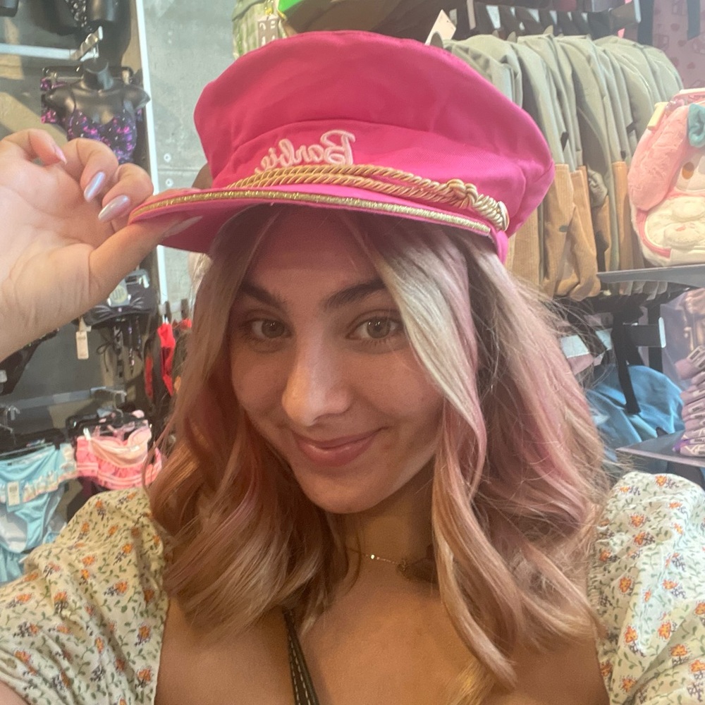 Meet your Posher, Lily